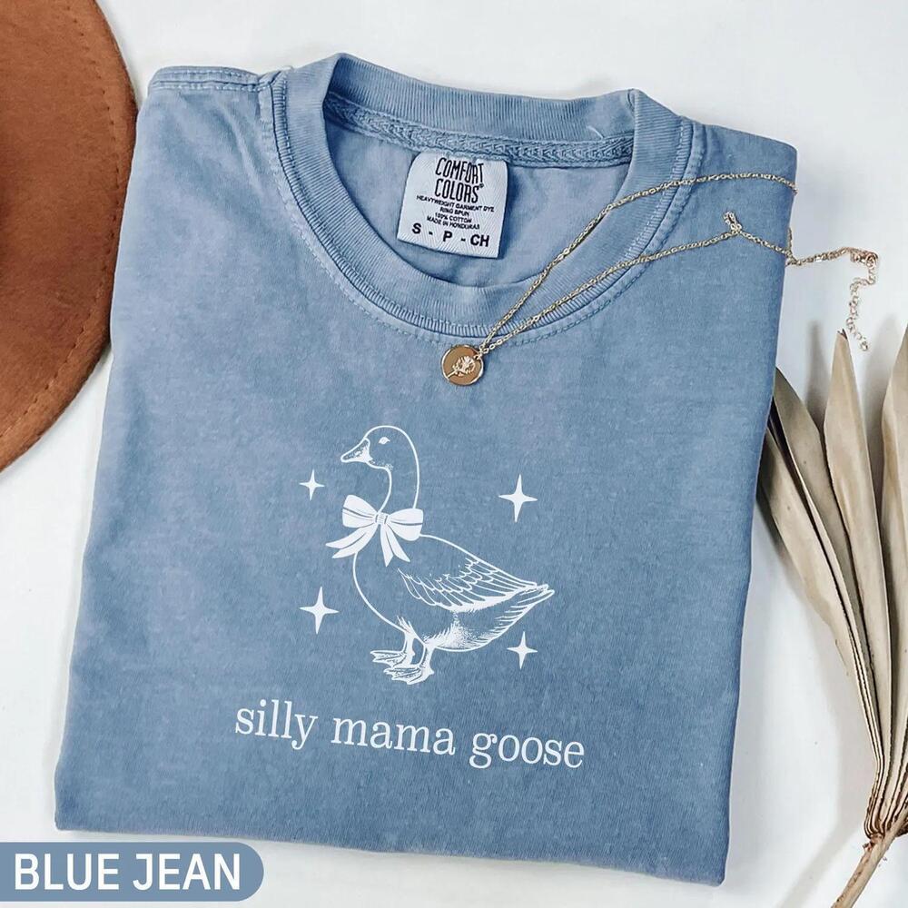 S Silly Mama Goose T-Shirt, Coquette Bow Tee, Mom Gift